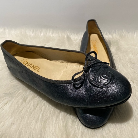 CHANEL Ballerina Flats - Picture 3 of 9